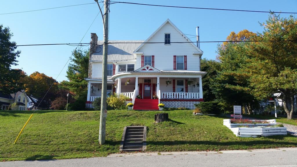 Bancroft Bed & Breakfast Exterior photo