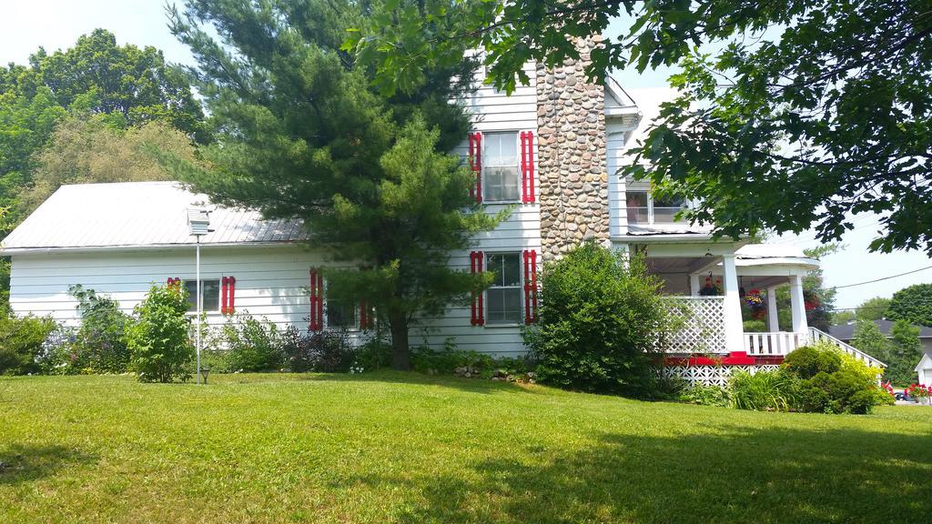Bancroft Bed & Breakfast Exterior photo