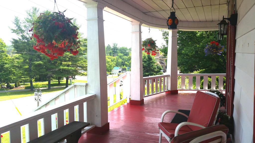 Bancroft Bed & Breakfast Exterior photo
