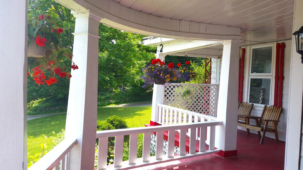 Bancroft Bed & Breakfast Exterior photo